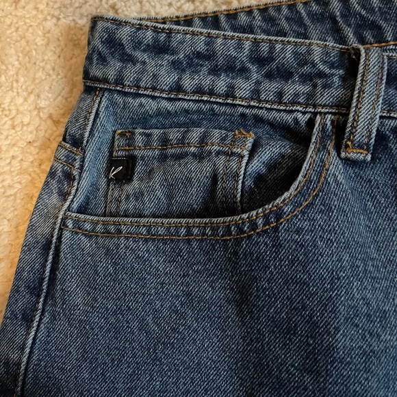 Kancan Loose Fit Distressed Hem Cropped Jeans | Size 13/30 - Picture 6 of 6